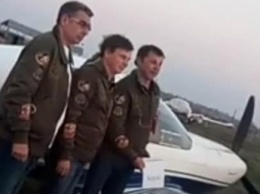 Телепутешественник Дмитрий Комаров устанавливал рекорд на малом аэродроме под Мелитополем (фото, видео)