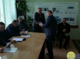 В Геническе наградили директоров городских коммунальных предприятий