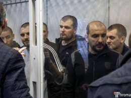 Суд в Киеве продлил арест трем фигурантам дела об убийстве Олешко