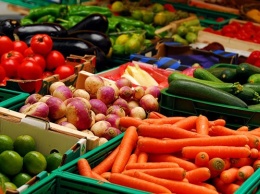 В этом году в Киеве изъяли более 8 т овощей и фруктов с содержанием нитратов сверх нормы