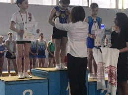 9-летний геничанин стал абсолютным чемпионом Украины по прыжкам на акробатической дорожке
