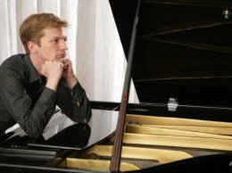 Музыкант из Каменского даст концерт фортепианной музыки