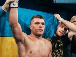 Николаевский боксер Деревянченко победил Кулкая, став претендентом на звание чемпиона мира
