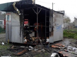 В Днепре за ночь выгорели две торговые точки в разных районах города, - ФОТО