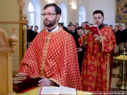 В Полтаву приехал священник-экзорцист