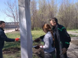Накануне Дня Победы команда Вилкула на Днепропетровщине приводит в порядок памятники воинам-освободителям