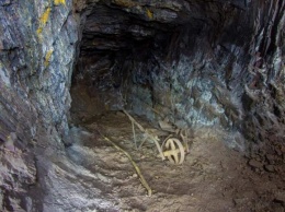 Дореволюционные: в Кривом Роге нашли подземные сокровища (Фото/Видео)