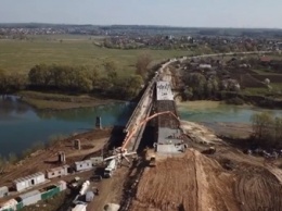 Строительство моста через Днестр: видео с дрона