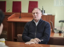 Старобельский суд продлил арест Ефремова