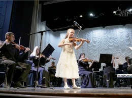 Юная керчанка выступила в роли солистки Севастопольского симфонического оркестра