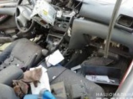 В Харькове водителю бросили в салон гранату