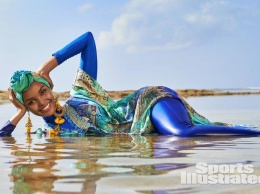 Модель в хиджабе впервые появилась на страницах Sports Illustrated Swimsuit