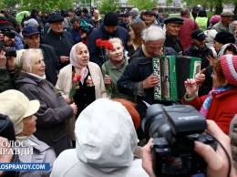 Украинцы отпраздновали Первомай в крупных городах страны