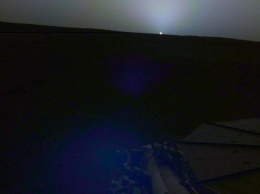 Зонд InSight показал, как выглядит закат на Марсе