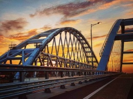 На Керченском мосту ввели жесткие ограничения: «должен рухнуть»