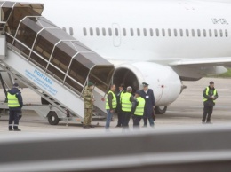 Египет сменили на Турцию: с Полтавы улетел первый самолет в Анталию