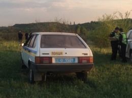 На трассе под Днепром дети обнаружили тело женщины