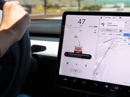 Новые функции безопасности в Tesla будут работать без автопилота