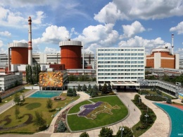 Энергосистема Украины работает без четырех атомных блоков