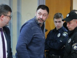 Суд в Киеве продлил арест журналиста Вышинского до конца июля