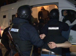 Попытка захвата завода в Виннице: полиция задержала 50 человек