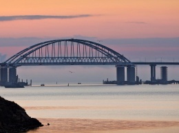 Масштабная природная катастрофа, пустые обещания оккупантов и рабский труд: что изменилось через год после открытия Крымского моста