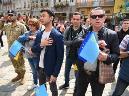 «Крым - это Украина», - во Львове почтили 75-ю годовщину депортации крымских татар