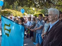 В мире вспоминают жертв депортации крымских татар в мае 1944 года