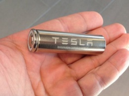 Tesla купала производителя батарей