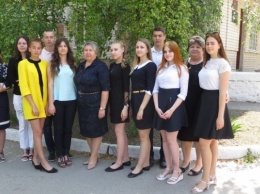 В Геническе старшеклассники отказались от празднования выпускного ради благотворительности