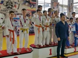 Керчане завоевали «серебро» на командном турнире по дзюдо «Стенка на стенку»