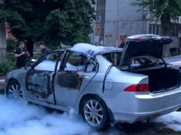 На Днепропетровщине взорвали автомобиль титулованного спортсмена