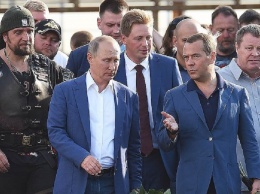 Путин готовится к бегству из Кремля, преемники готовы: названы фамилии "выкормышей"