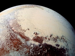 Ледяные вулканы на Плутоне могут извергать жидкую воду