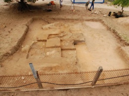 Во Франции дошкольники нашли древнее кладбище на детской площадке