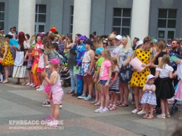 В Кривом Роге День защиты детей отметили праздником на Арт-майдане