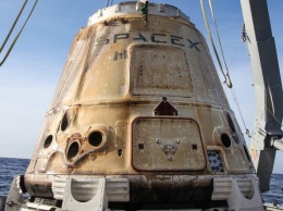 Космический «грузовик» Cargo Dragon вернулся на Землю с грузом