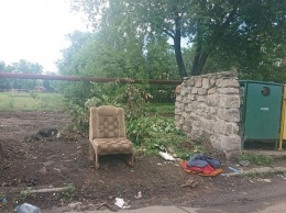В Мирнограде жалуются на несознательных жителей, которые захламили стоянку ТБО