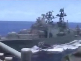 Американский крейсер и российский эсминец едва не столкнулись в Восточно-Китайском море