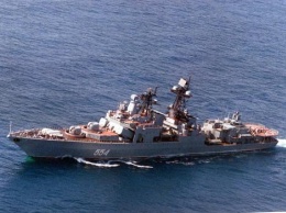 Провокация во время загара: Видео «опасных действий русского корабля» появилось в Сети