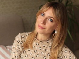 Леся Никитюк блеснула идеальными формами в соблазнительном наряде (видео)