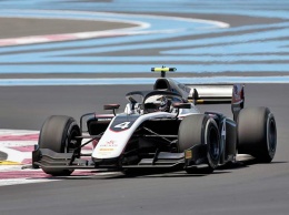 Ф2: Ник де Вриз выиграл субботнюю гонку во Франции