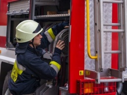 Пожар на Днепропетровщине: сотрудники ГСЧС тушили восемь квартир