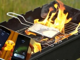 «Яблоки» на гриле: Блогер сжег iPhone XS Max из-за «раздражающей звонилки»