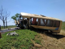 В Калининском районе иномарка врезалась в автобус - водитель погиб