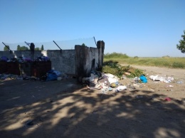 Каховчане жалуются на свалки у берега Днепра