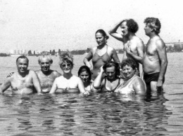 Уникальное фото Аллы Пугачевой в купальнике в Херсоне