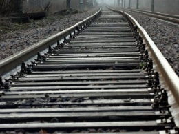 На Николаевщине 17-летняя девушка бросилась под поезд