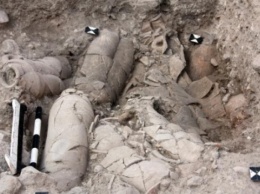 Археологи нашли в Ливане захоронение двух финикийских воинов