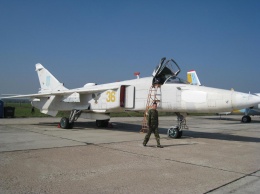 Украинские Су-24 показали высший пилотаж в небе: мощные кадры